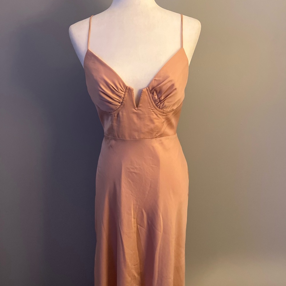 Petal & Pup midi dress with underwire sweetheart neckline - Picture 2 of 6